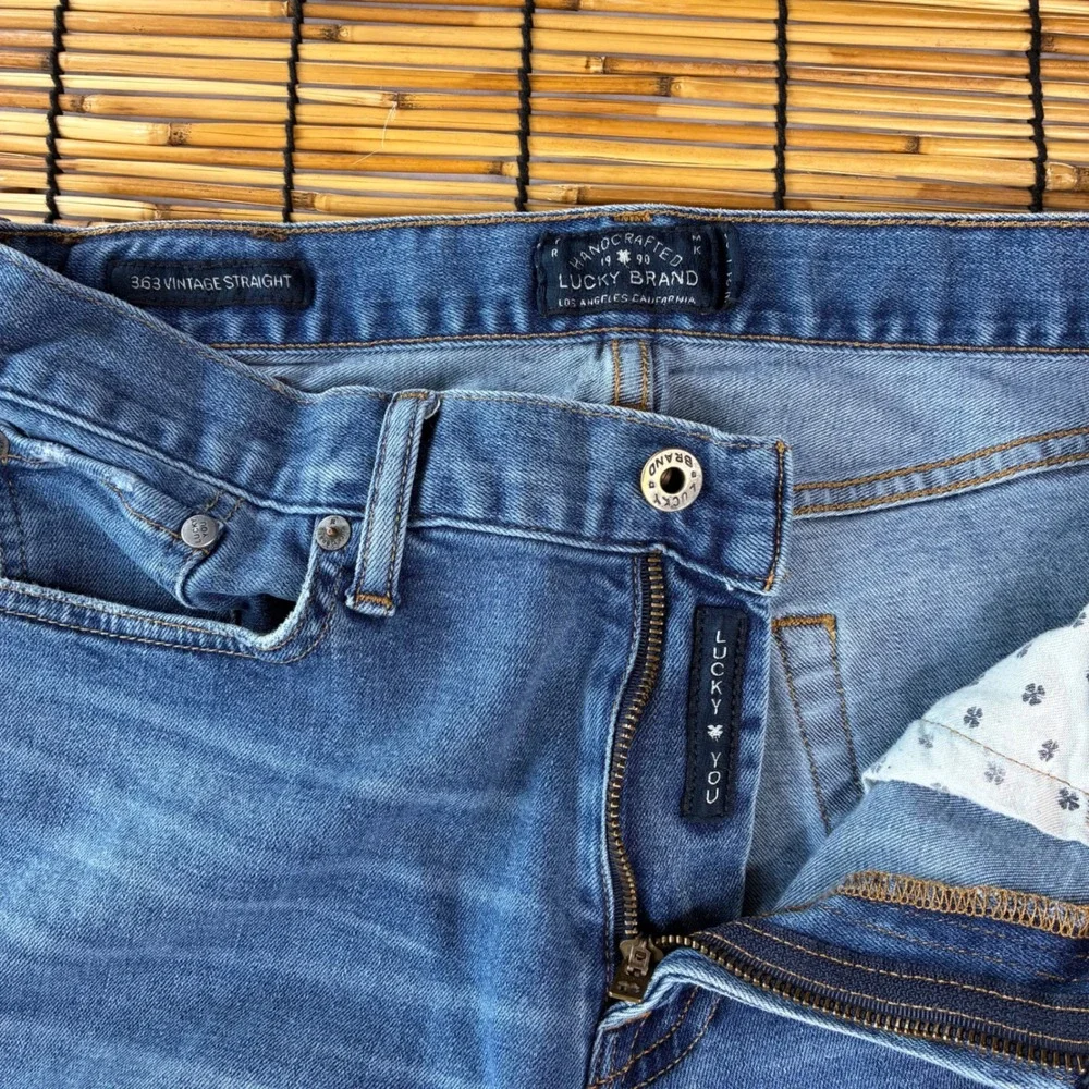 Lucky Brand 363 Vintage Straight Mens Blue Medium Wash Denim Jeans 32x30